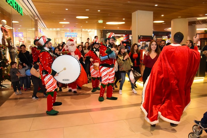 Biggest Christmas Reveal event at Toy Store-ABC Verdun